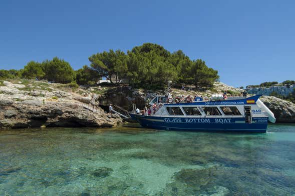 Barco a Cala Galdana desde Cala’n Bosch