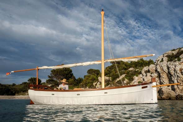 Alquiler de barco sin licencia en Fornells