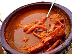 Caldereta de langosta, el plato estrella de Menorca